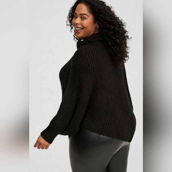 NWT Torrid Chunky Ribbed Ponch Sweater, Sz 3/4 - Picture 3 of 10